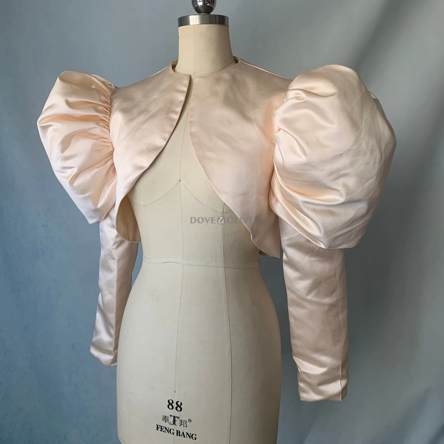Customized Fashion Satin Ruffles Wedding Jacket Cap Sleeves Bride Boleros Bridal Capes Women Full Sleeves Top Cover