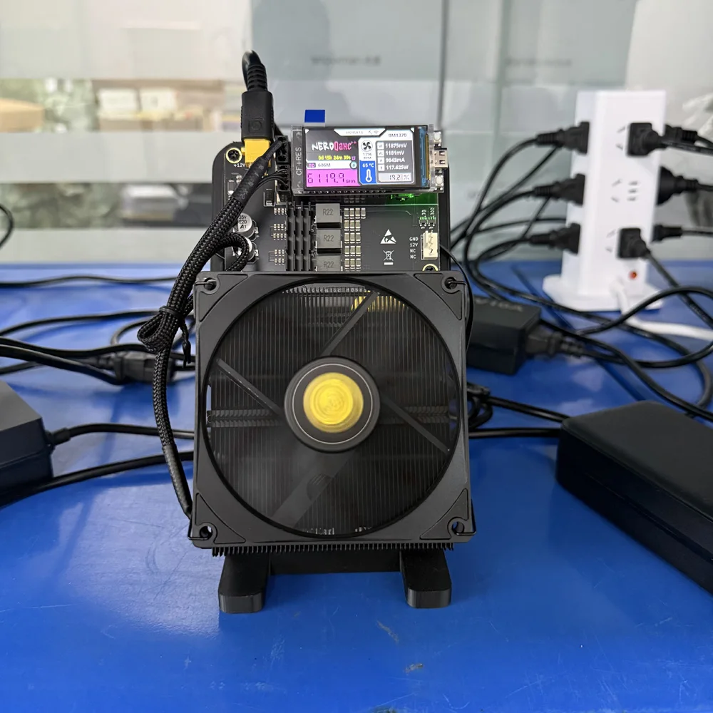 NerdQaxe ++ 6TH/s Rev 6.1 100W ترقية XT30 مراوح مزدوجة مع PSU Bitcoin Miner BTC آلة تعدين مفتوحة المصدر Solo BTC #2