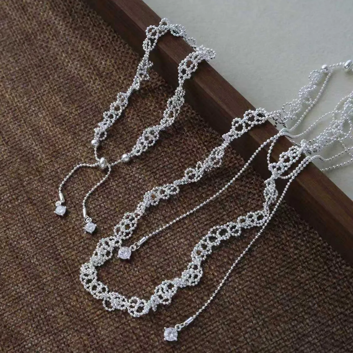 Cool Lace Hollow Necklace Niche Design High-end Clavicle Chain Tassel Long Sweater Chain Versatile and Simple Bracelet Set