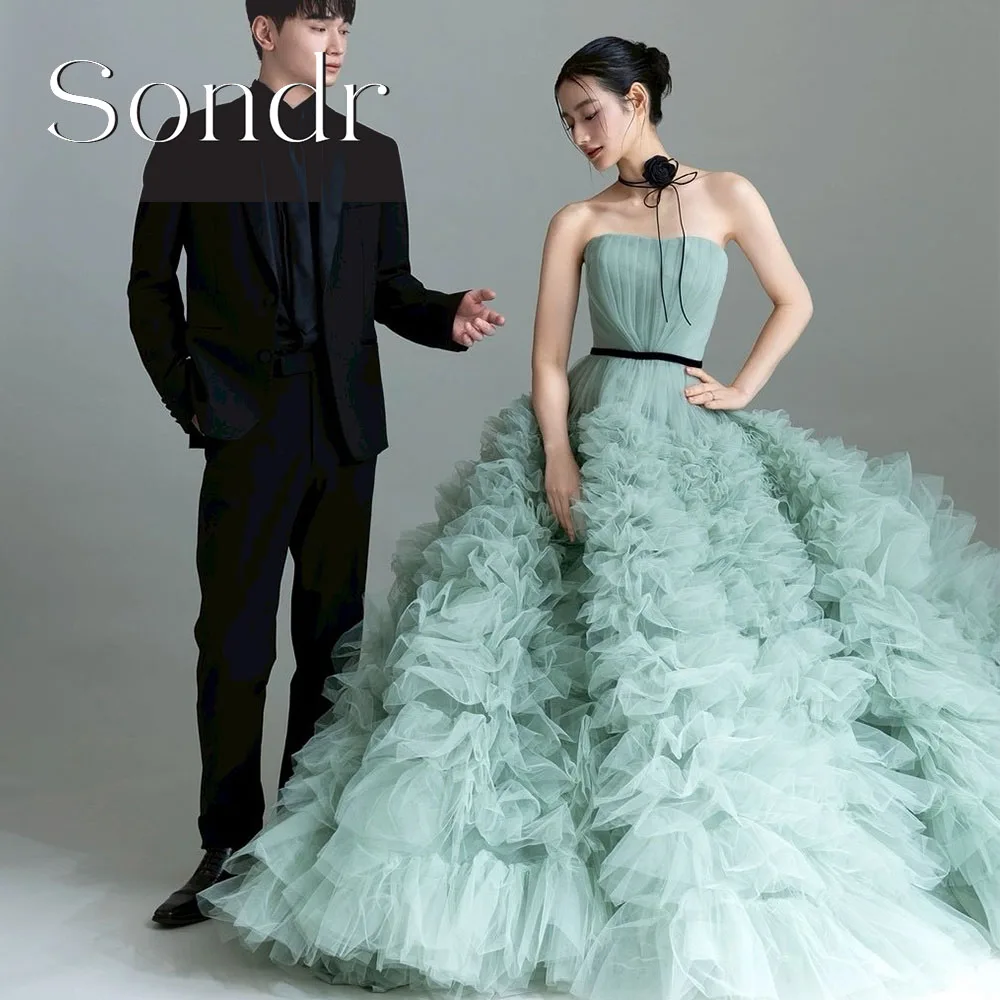 ชุดเดรสงานแต่งงานสไตล์ญี่ปุ่นสีเขียวอ่อนสุดหรูแบบสั่งตัดของ Sondr ชุดเดรสถ่ายรูปทรงเอไลน์ผ้าทูลล์เนื้อนุ่มแบบไร้สายรัด