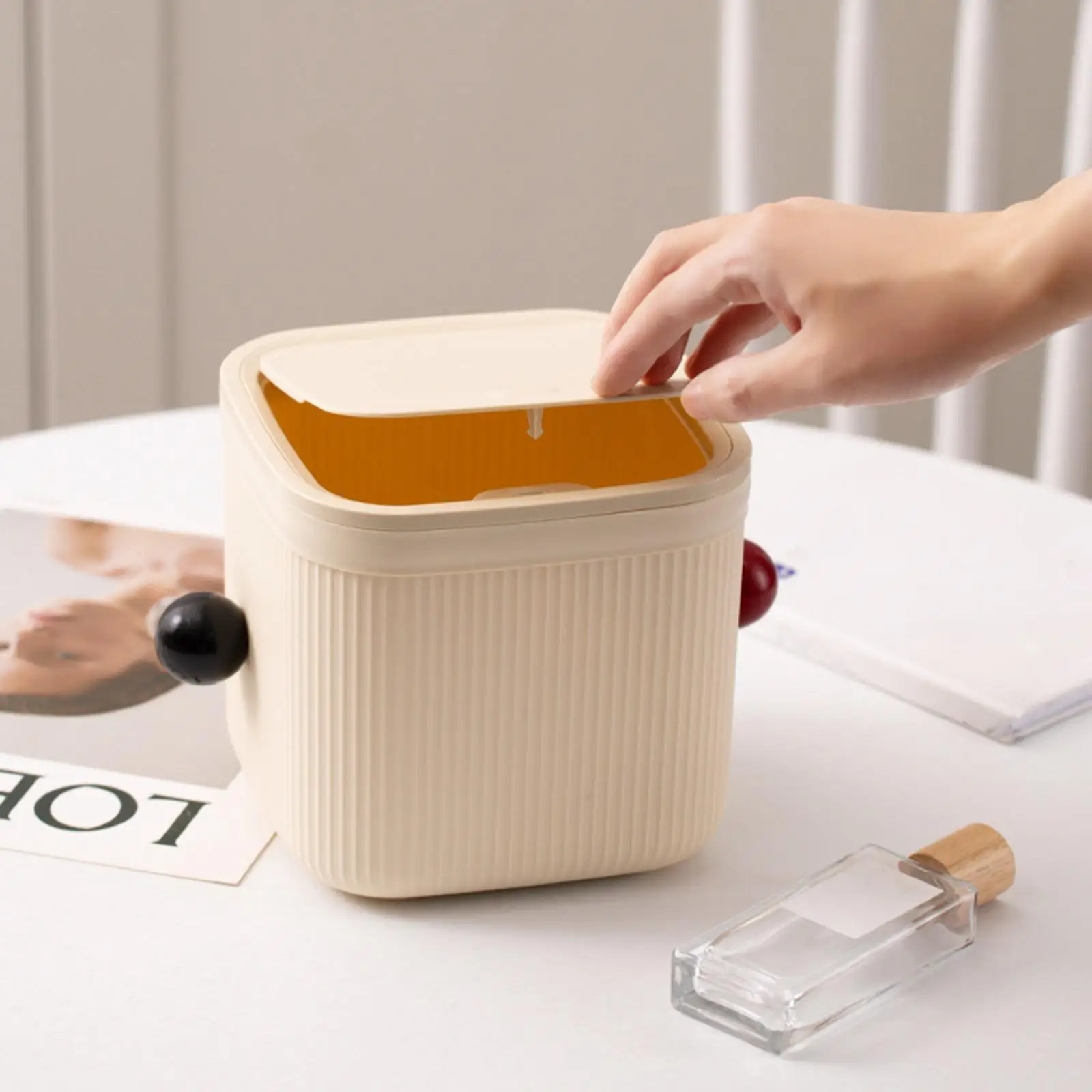 

Desktop Trash Can Wastebasket Garbage Container Small Trash Can for Household Coffee Table