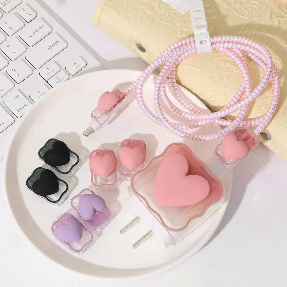 3D Gradient Color Mobile Phone Charger Protective Case Cable Winder Cute Heart Shaped Charger Head Protector for Apple 18/20W