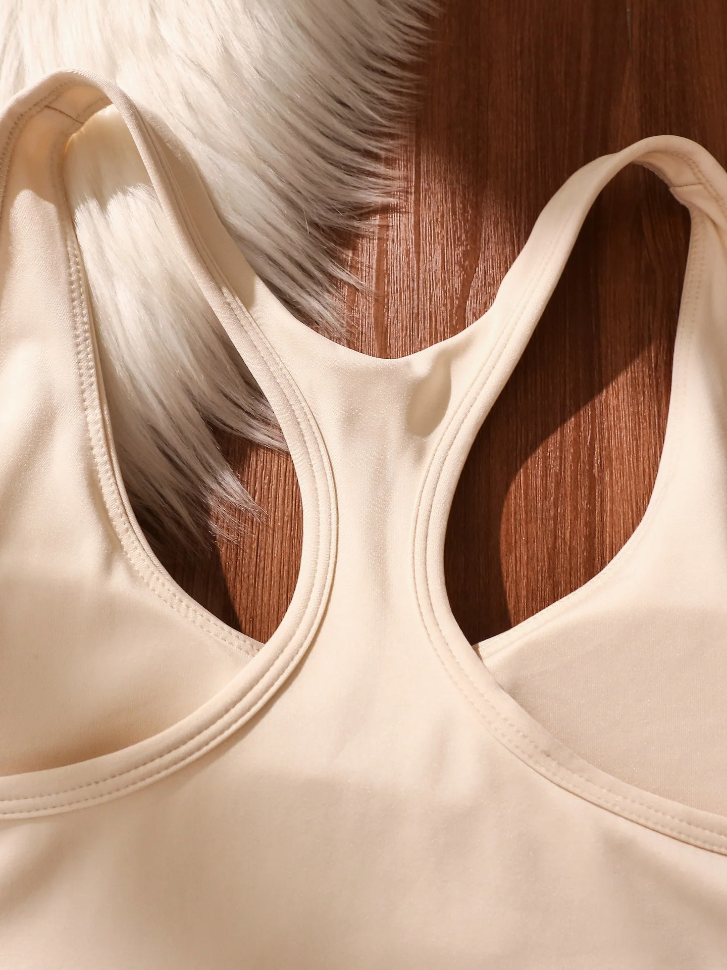 Canotta sportiva ad alta intensità Canotta estiva da donna Anti-o Abbigliamento da yoga Intercato Bellissimo reggiseno Fitn Gilet da corsa