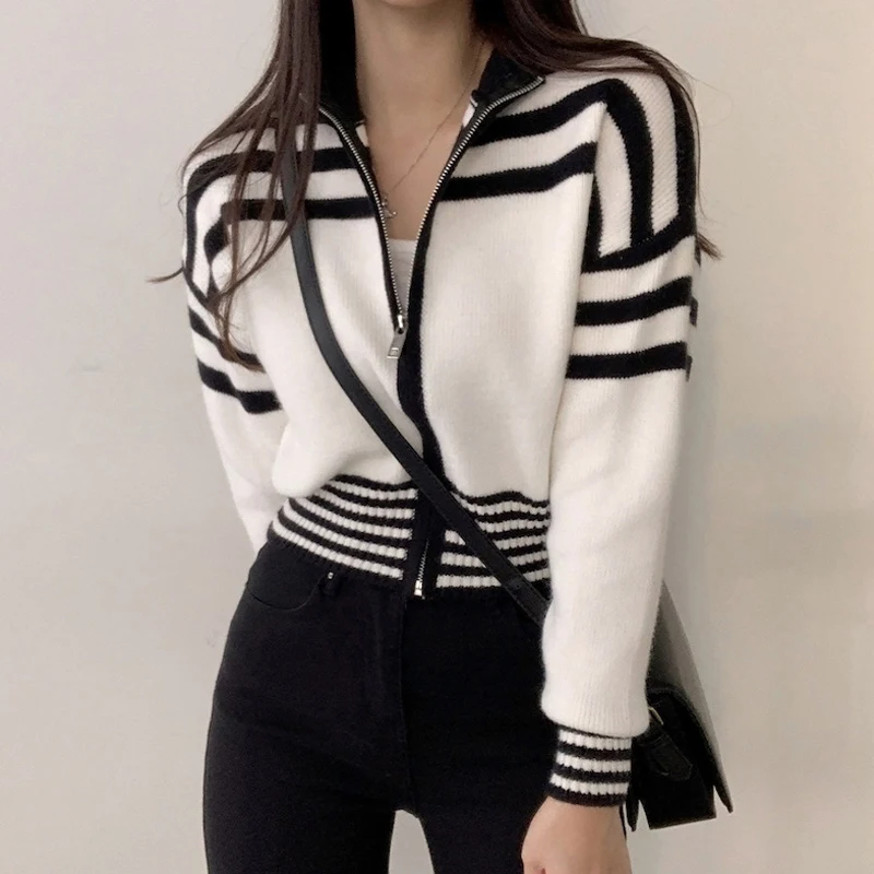 Vintage Contrast Striped Short Cardigan Autumn New Long Sleeve Zipper Knitting Sweater Fashion Street Casual Women Clothing