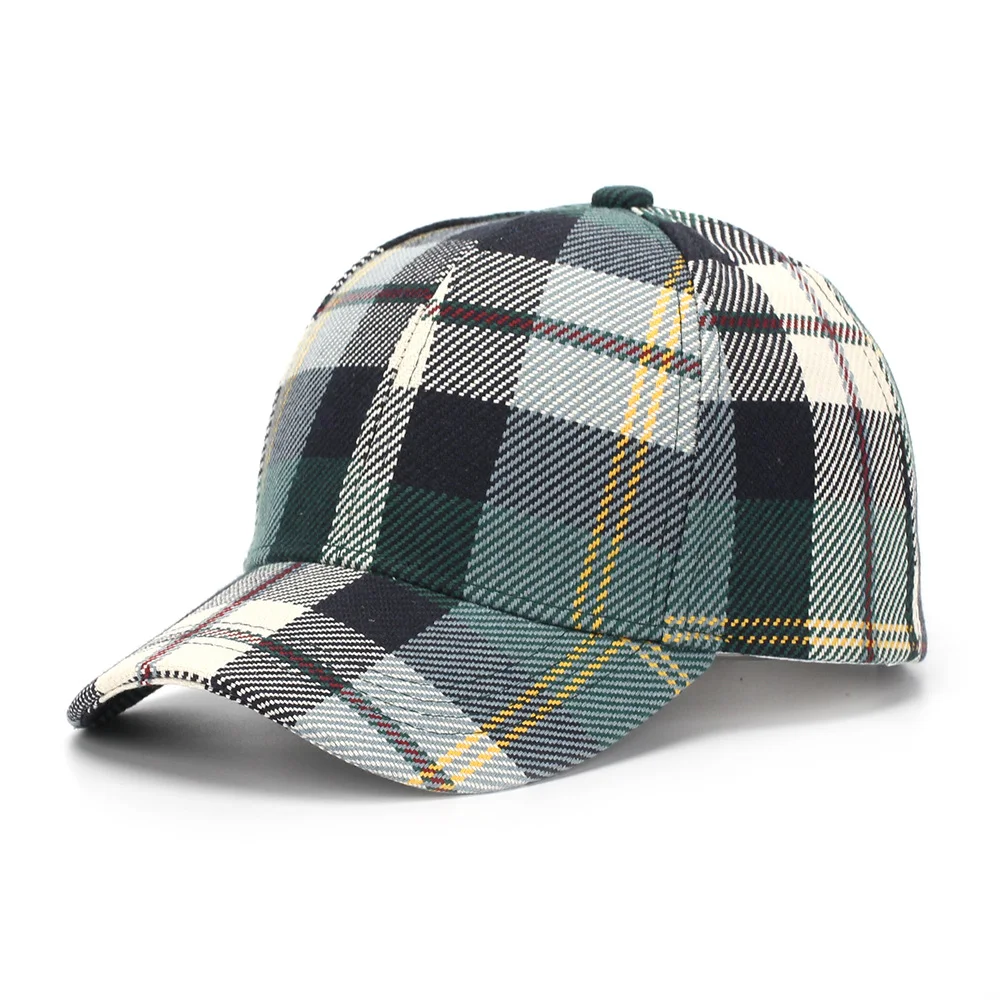 American retro style full-pattern checked baseball cap, suitable for both men and women, suitable for commuting and traveling.