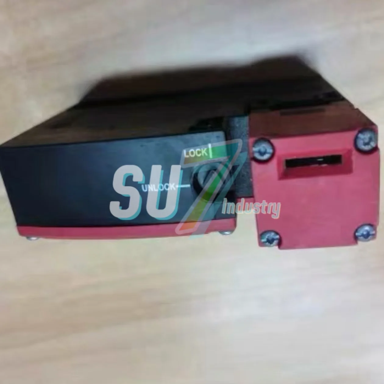 XCSE5312 XCSTE7311 مفتاح باب الأمان جديد في المستودع