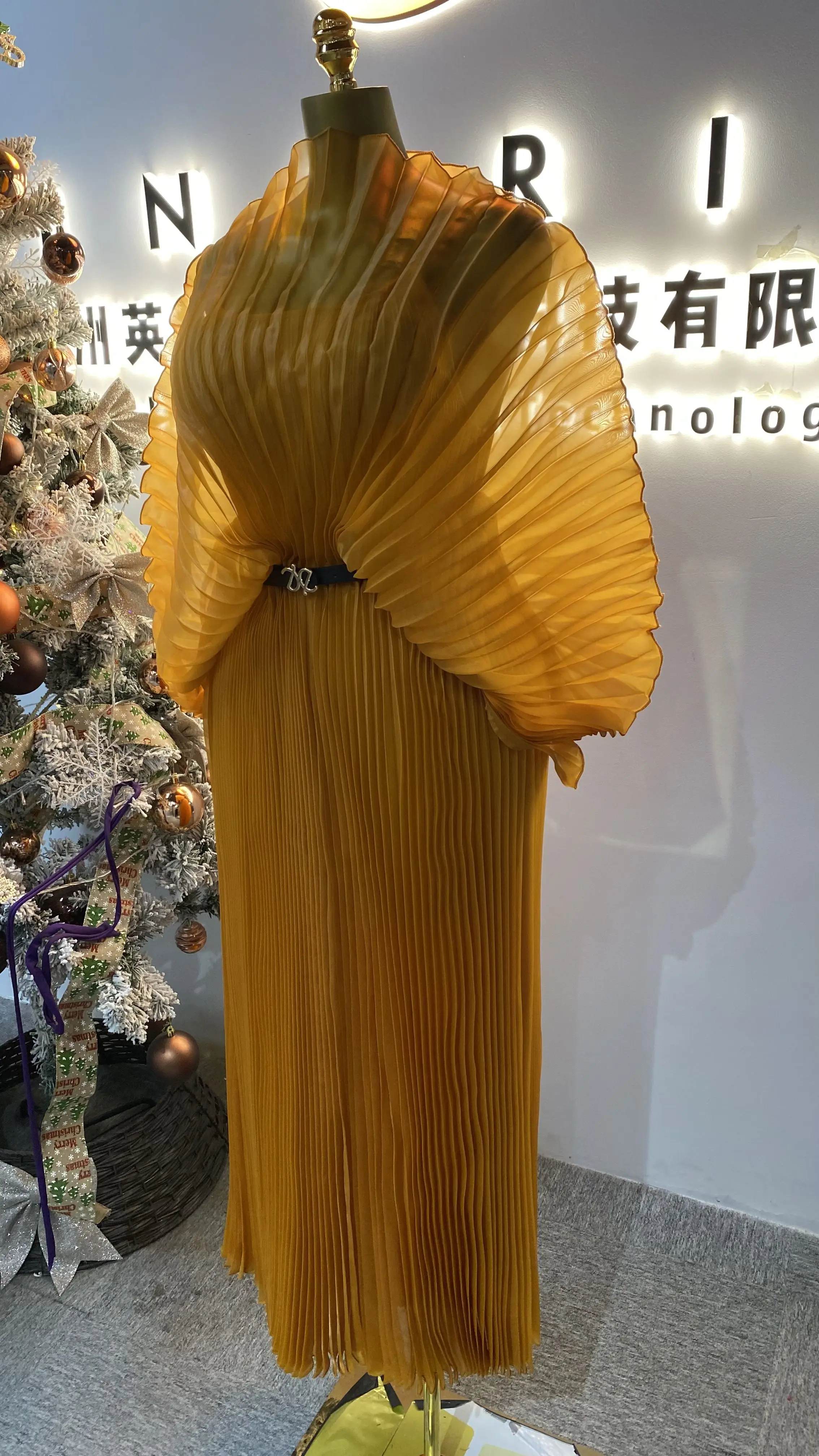 أحدث مبيعات المصنع غير الرسمية المباشرة أنيقة مزاجه موضة بلون كبير حجم مطوي المرأة تنورة ماكسي للحفلات-GZXX009 #1