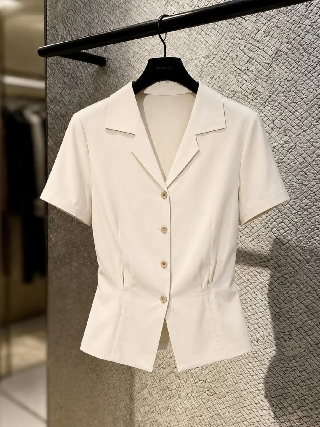 

Summer 2026 Short Sleeve Shirt Waist Cinching Single Button Versatile Elegant Commute Top Women's Korean Style Straight Cut