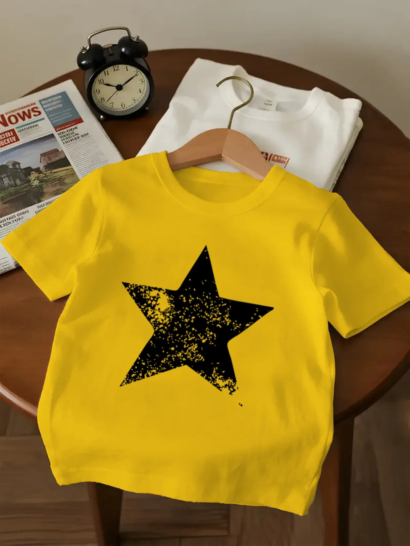 Children's Casual Short Sleeved Five Pointed Star Printed Fashionable and Fun Summer Style Parent-child Round Neck T-shirt