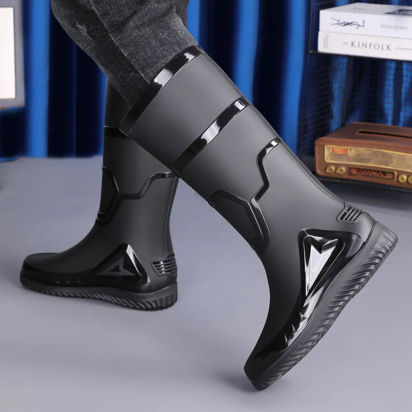 Thick High-Cut Men's Fashionable Rain Boots Anti-Wear Slip-Resistant Waterproof Warm Fishing Shoes round Toe PVC Material