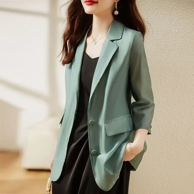 Blazer ผู้หญิง Leisure Solid Jacket ฤดูร้อนการตัดเย็บ Chic และ Elegant เสื้อเยาวชนนําแนวโน้ม 2025 ใหม่ในเสื้อสําหรับสตรี