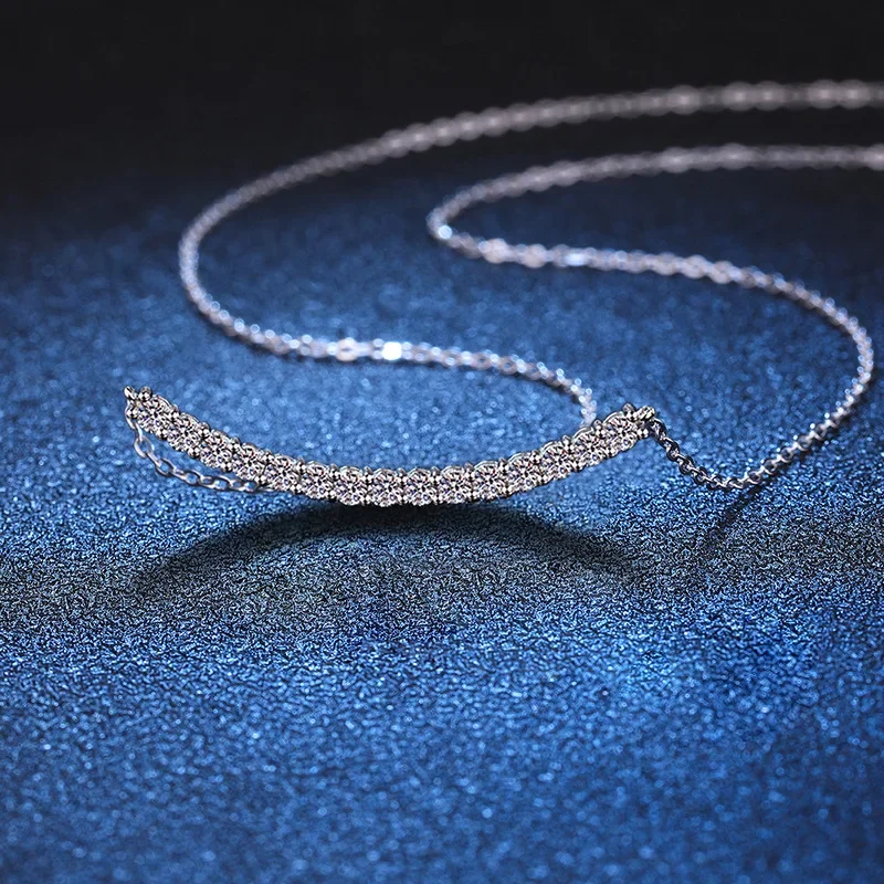 S925 Sterling Silver Mosang Stone Women's Necklace High Carbon Stone Smiling Face Necklace Seiko Wedding Jewelry Wholesale