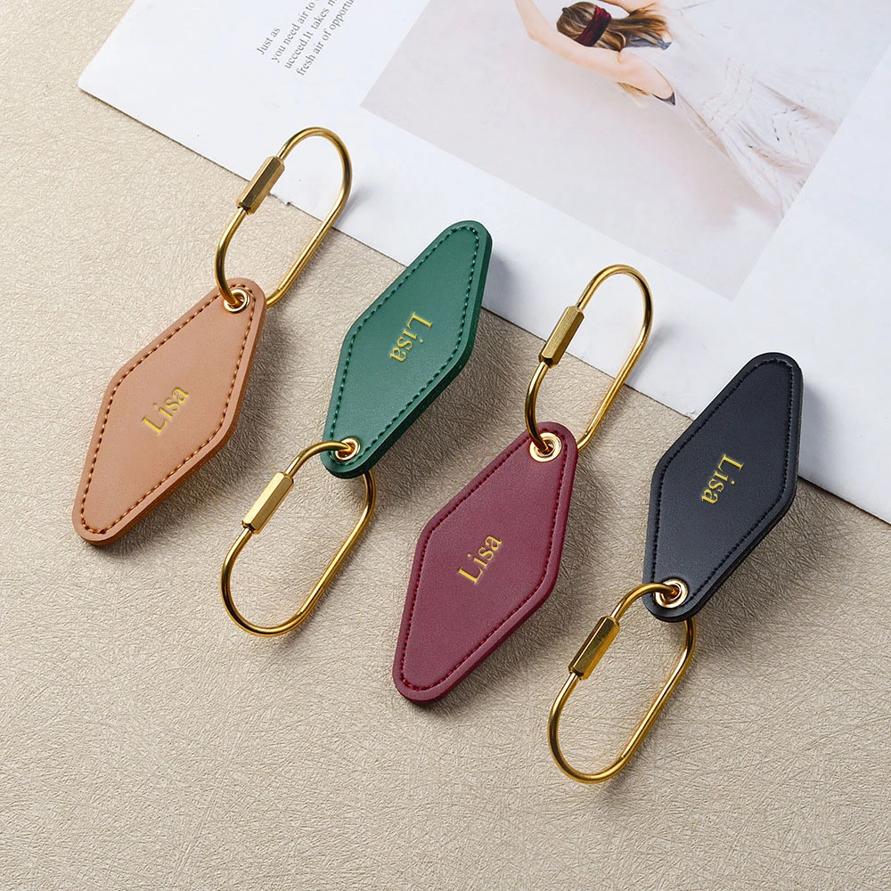 Customized Letter PU Leather Diamond-Shaped Trendy and Simple Keychain for Car, Key Ring Bag, Pendant Decoration