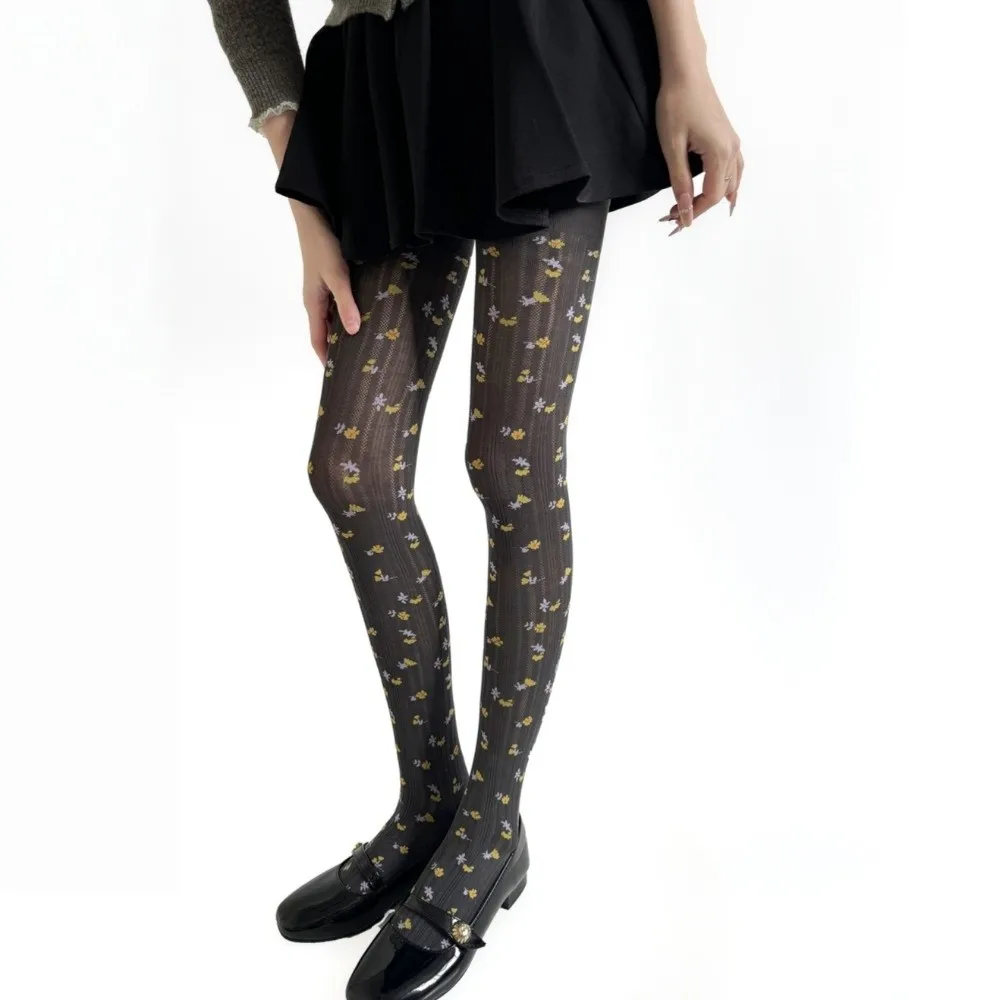 Fashionable Jacquard Knitted Stockings Breathable High-elastic Foral Tights Skinny Fit Soft Vertical Stripe Pantyhose Daily Wear