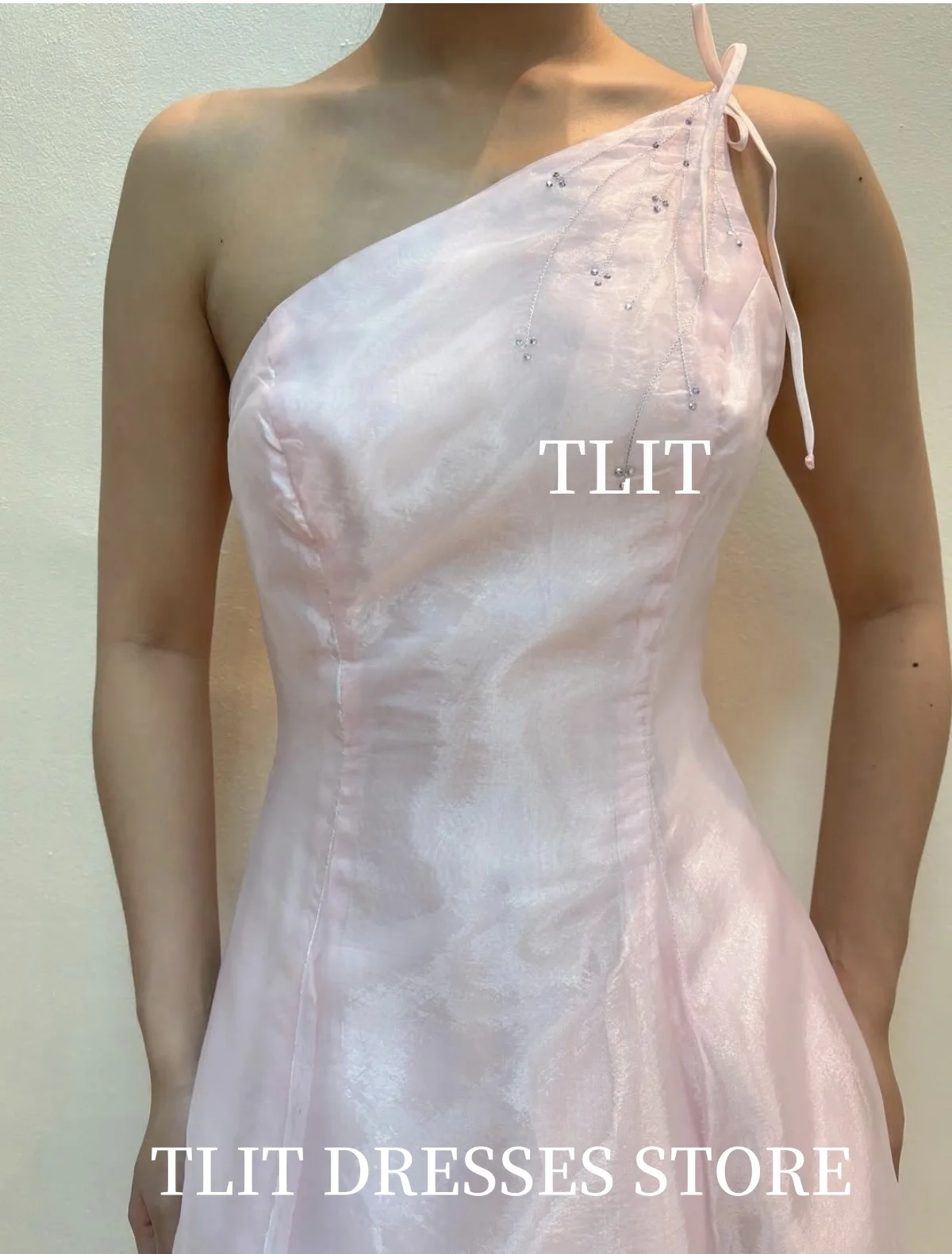TLIT Simple Light Pink Organza Evening Dress Customized Strapless One-Shoulder SequinedProm Gown A-Line Sleeveless تنور