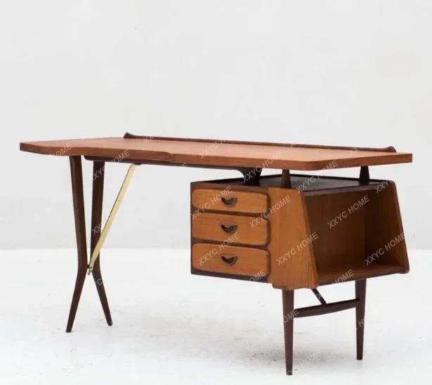 

HMJc Medieval solid wood desk Medieval retro writing desk desk personalized writing table