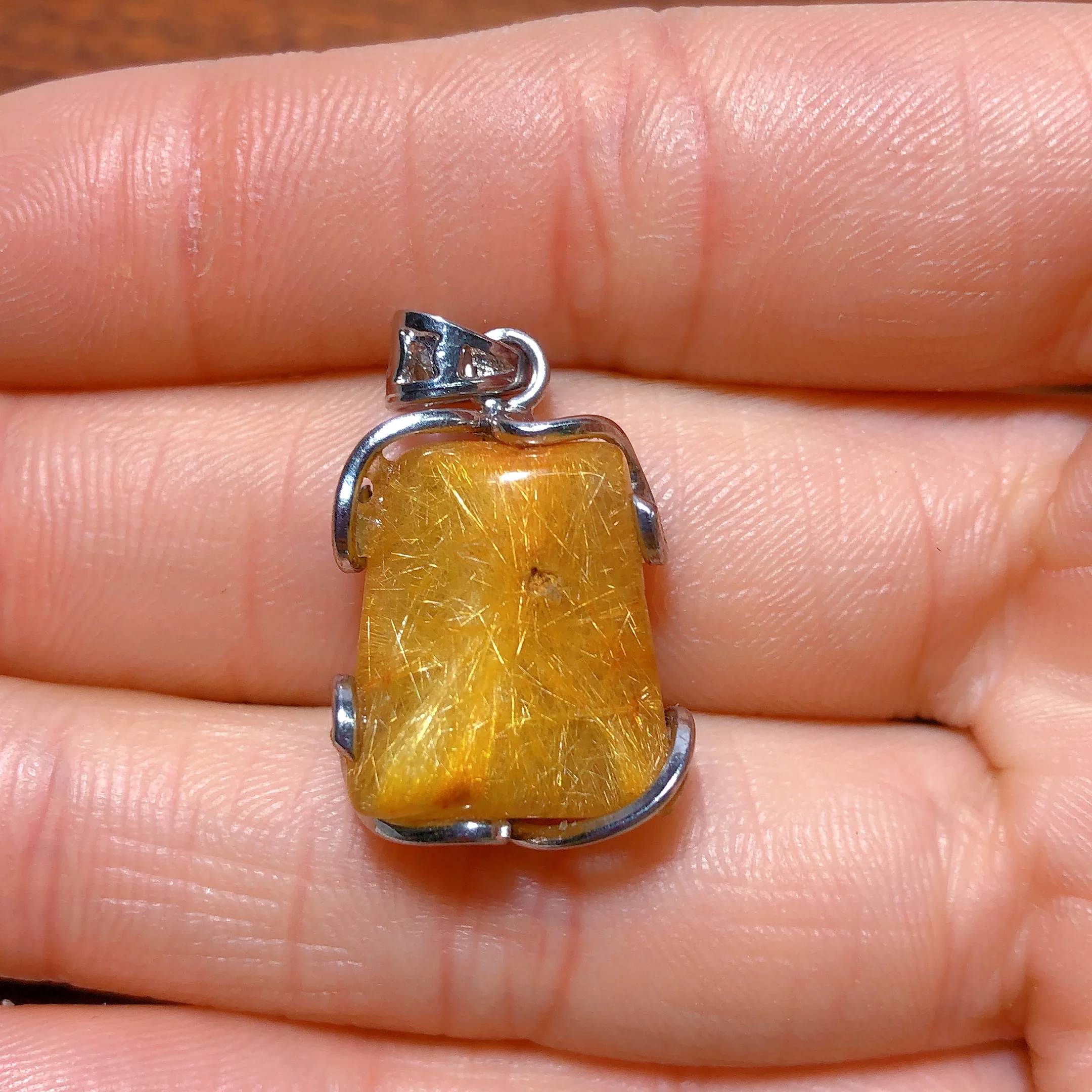 

Healing Natural Crystal Golden Rutile Pendant Gemstones Mineral Energy Reiki Home Decorations Gift