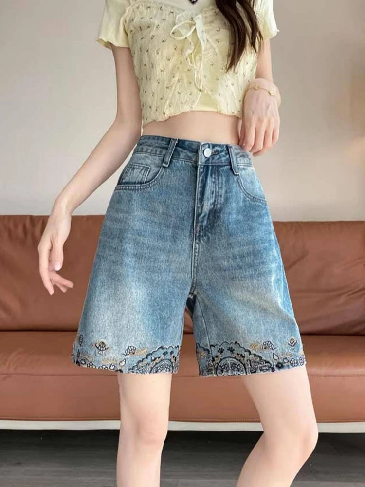 Chic lace embroidered jeans shorts for women summer thin three-dimensional embroidery design loose casual short pants