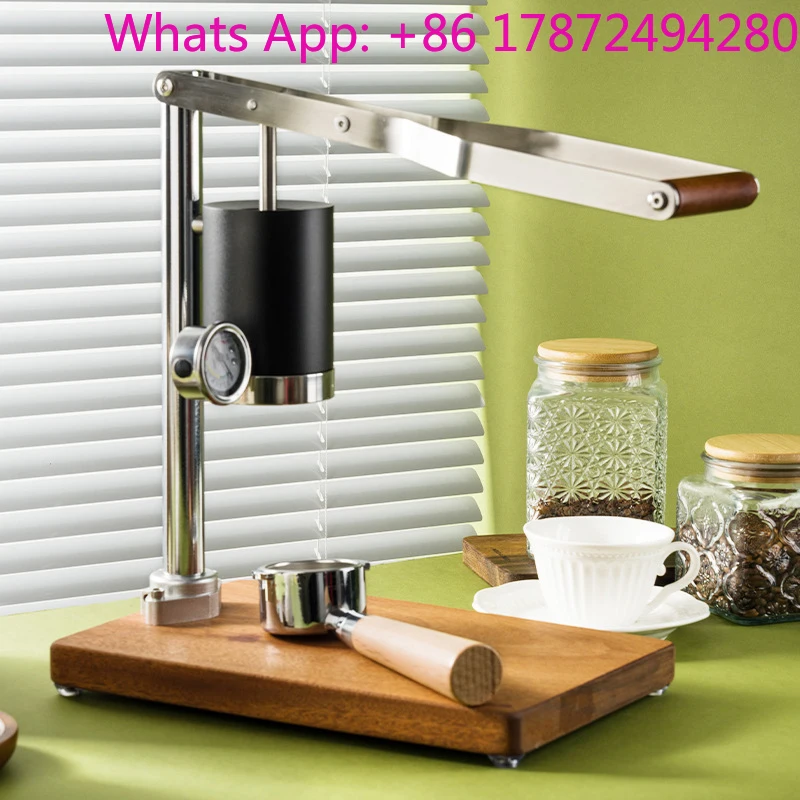 Hochdruck-Extraktions-Espressomaschine im Retro-Design mit integriertem Handhebel und reichhaltiger Crema