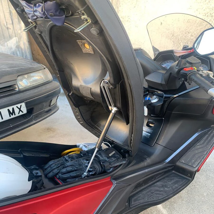 

For KYMCO XCITING 250/300/500 Xciting R250Fi Downtown 300i/350i Motorbike Open Angle Increases Bracket Seat Stopper Tracks Parts