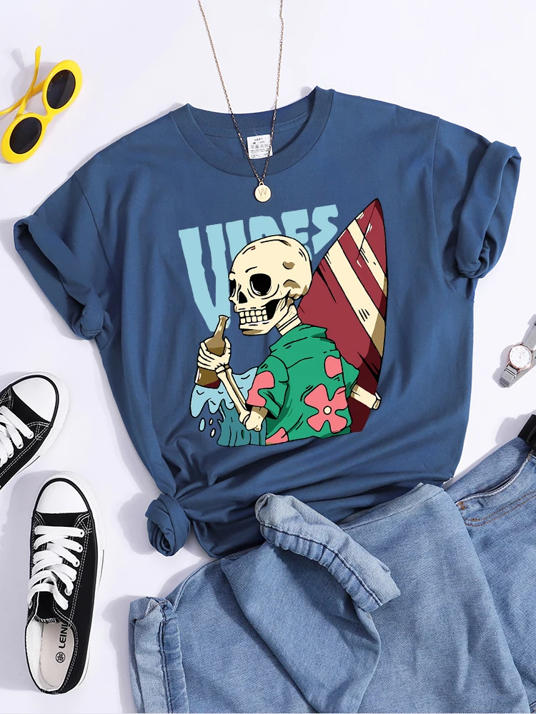 Skeletons Like Drinking And Surfing T-Shirt Women Comfortable Vintage T Shirts Korean Fashion Clothing Simplicity Summer Clothes