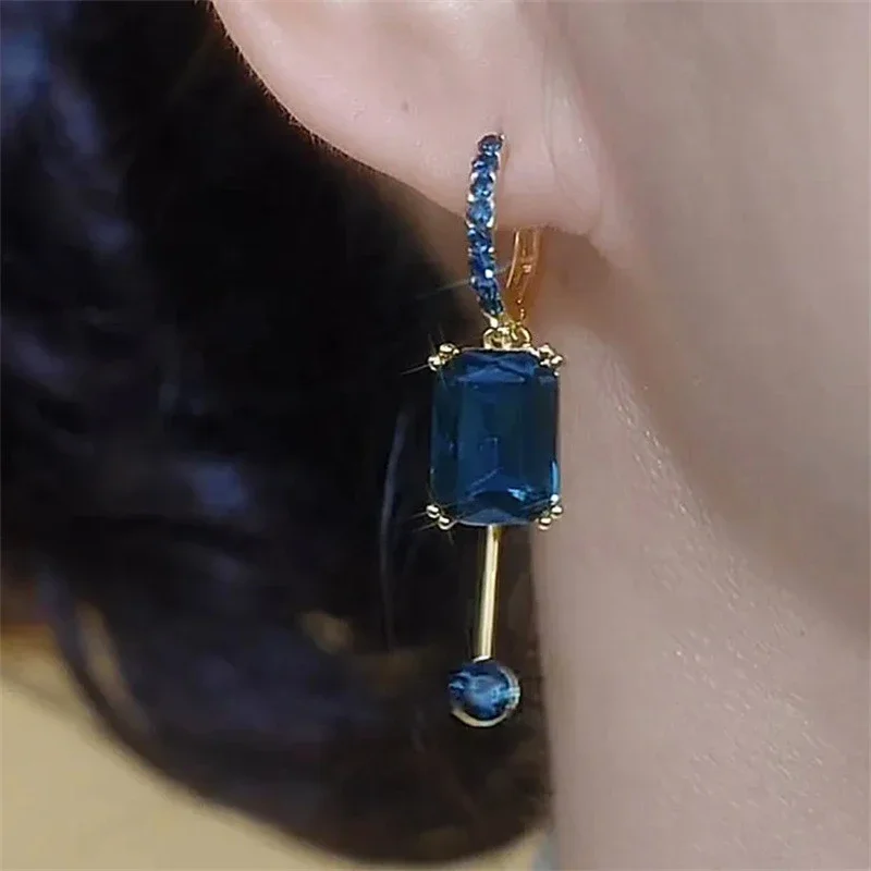 New Fashion Square Blue Crystal Pendant Earrings for Women Elegant Light Luxurious Temperament Girls Party Trend Jewelry Gifts