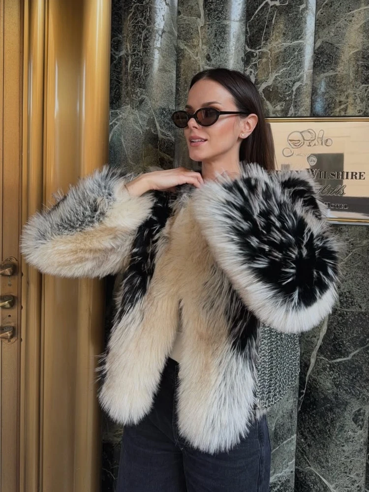 

Tsiisd Fashion Contrast Warm Fur Feather Outwear Jacket Commute Winter Luxury Streetwear Patchwork Female Fur Feather Coat New