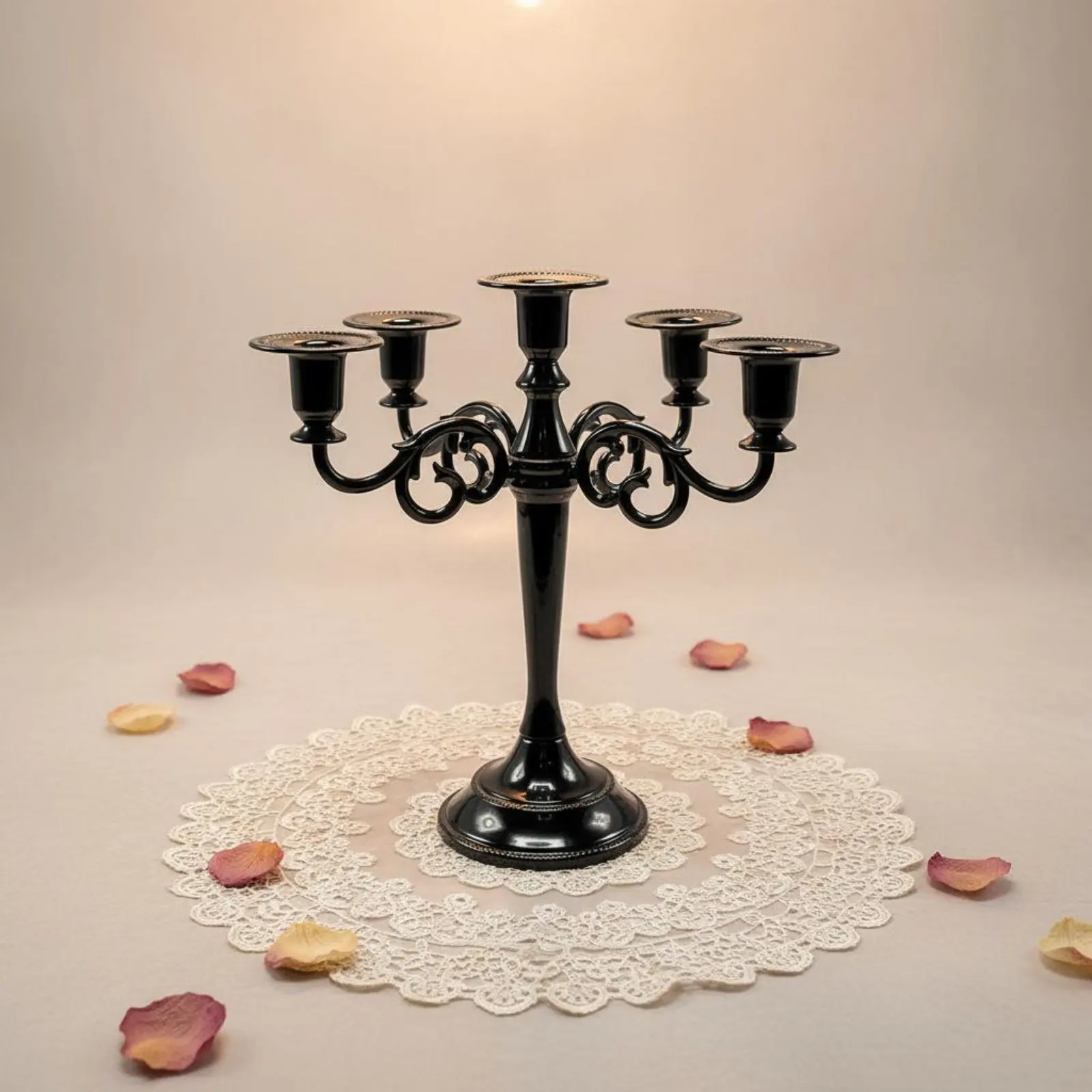 5-Arm Candelabra European Design Metal Candle Candelabra Vintage Iron Candle Stand Romantic Ambiance Table Decoration