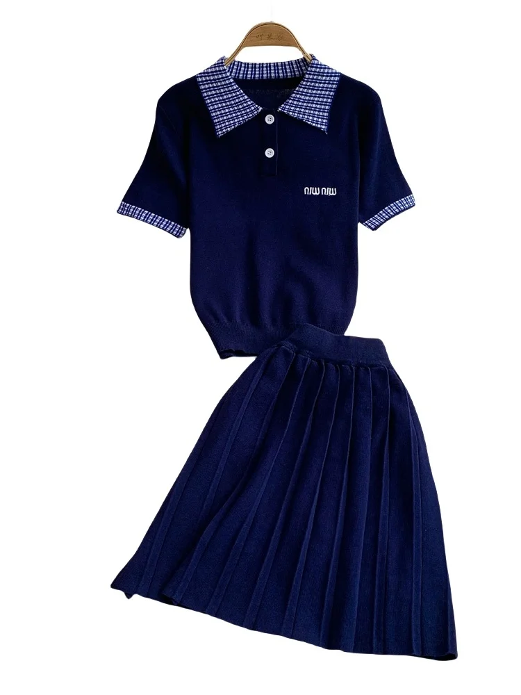 

Preppy Sle Color Blo Print Ne ort Sve Knitted T-irt Top High Waist Slimming Pleated Skirt Bot Set
