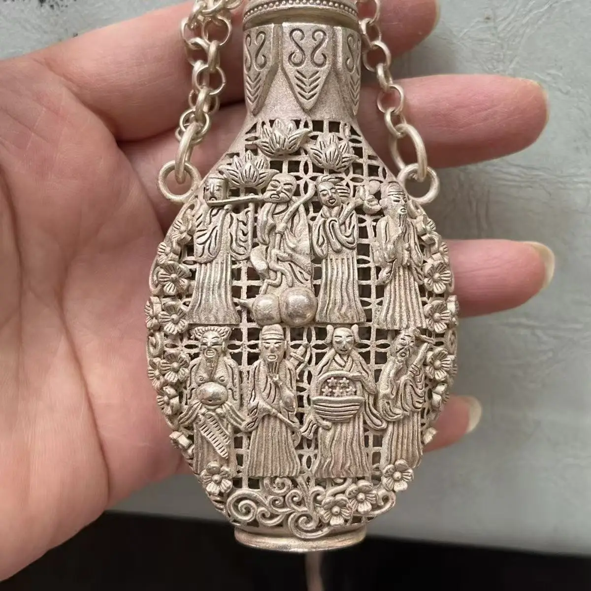 

Old Rare Hollowed Metal Sachet Ornaments for Home Office Car Lucky Feng Shui Decorations Gifts Fragrance Holder Collectible