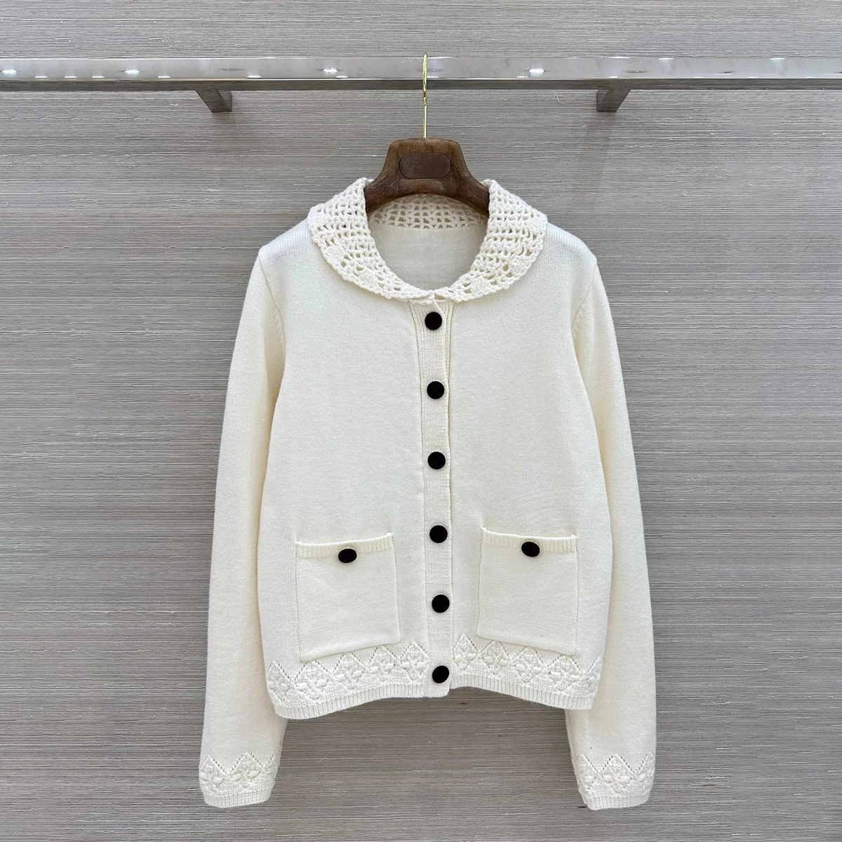 2026 High quality women's hollow hook flower lapel knitted cardigan2610835