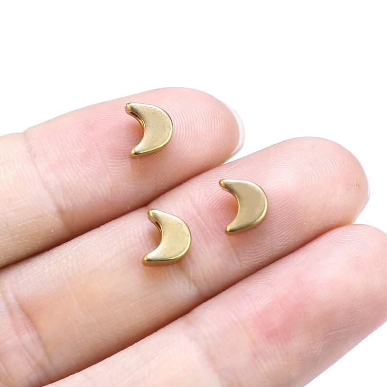 

20pcs Crescent Moon Beads, Brass Slider Beads, Spacer Beading, Bracelet Making, Jewelry Making, 6.8x5.7x3mm R2635