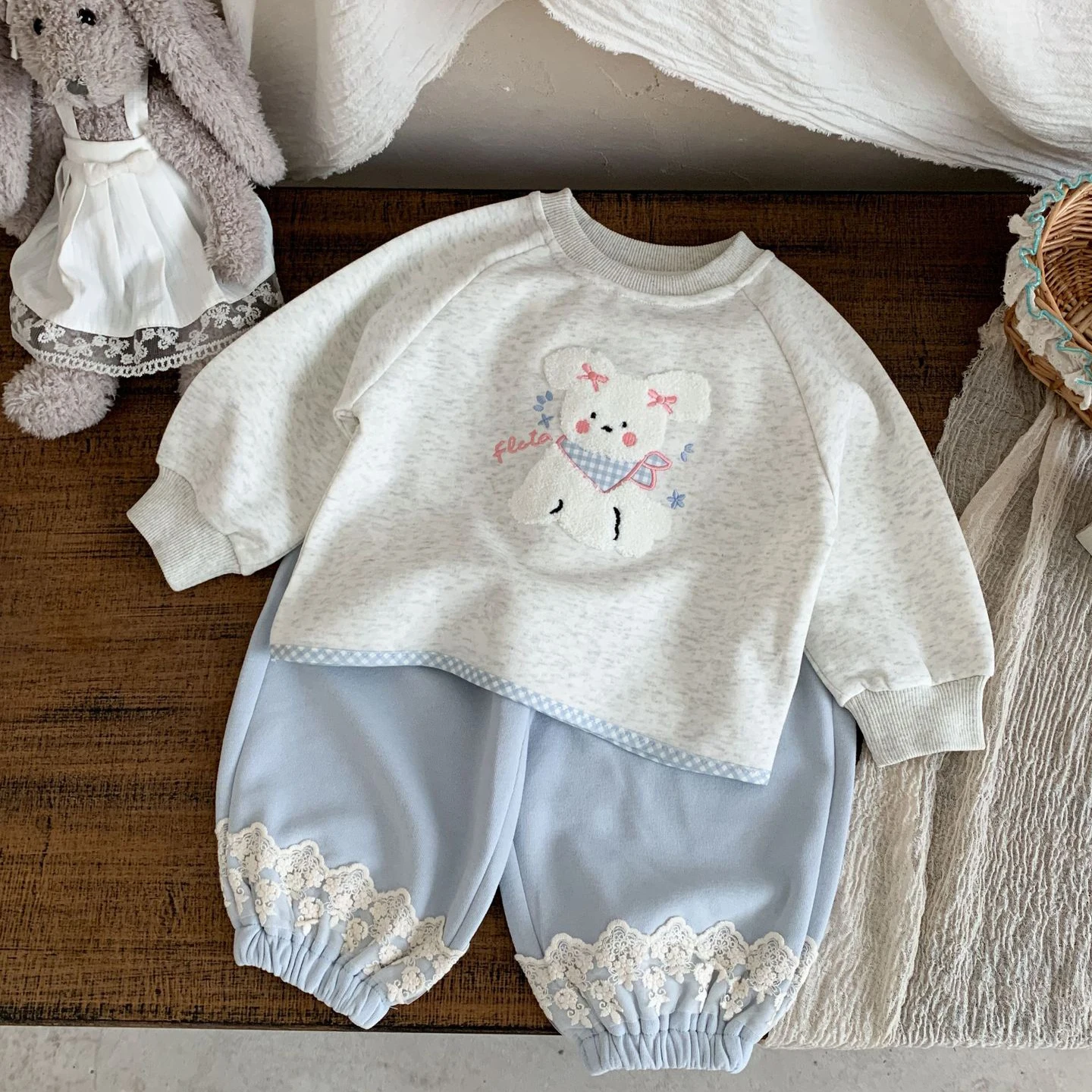 

2Pcs Girls Autumn Clothing Sets Cute Dog Pattern Long Sleeve Grey Hoodies+High Waist Patch Lace Baggy Pants Suits 2-6Y Children