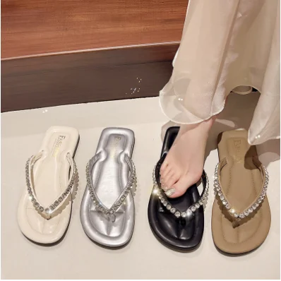 Net red flip-flops female summer outside wear new ins fashion soft bottom flip-flops flat senior sense rhinestone slippers