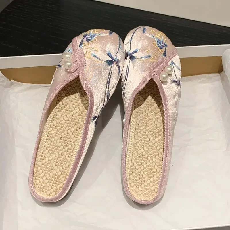 Woman Slippers Spring Autumn Soft Sole Baotou Flats Embroider Home Slippers Casual Shoes for Women Ethnic Style Outdoor Slippers