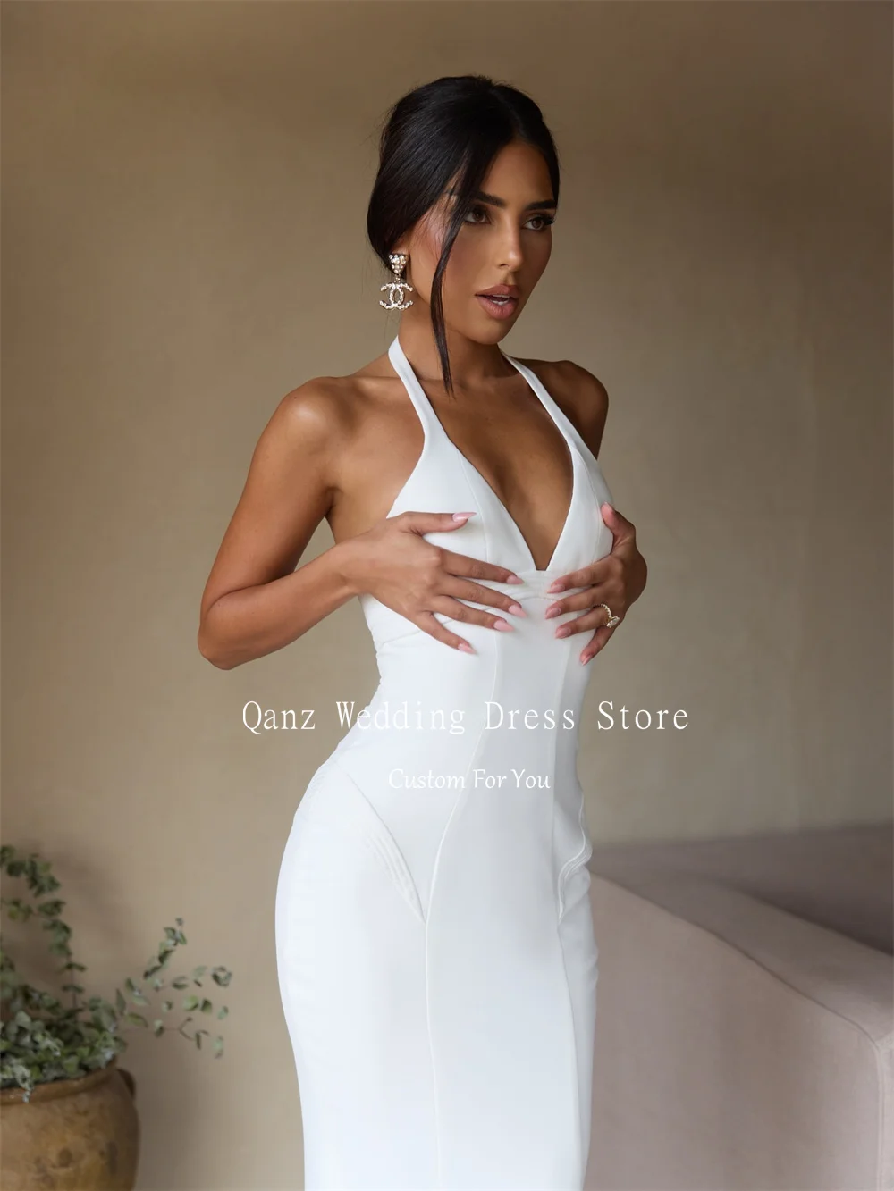 ชุดแต่งงานผ้าซาตินสีขาวแบบคอวี คอ halter ทรงเมอร์เมด  ชุดเจ้าสาวสมัยใหม่  ชุดแต่งงานแบบเรียบง่าย  รับตัดตามสั่ง
