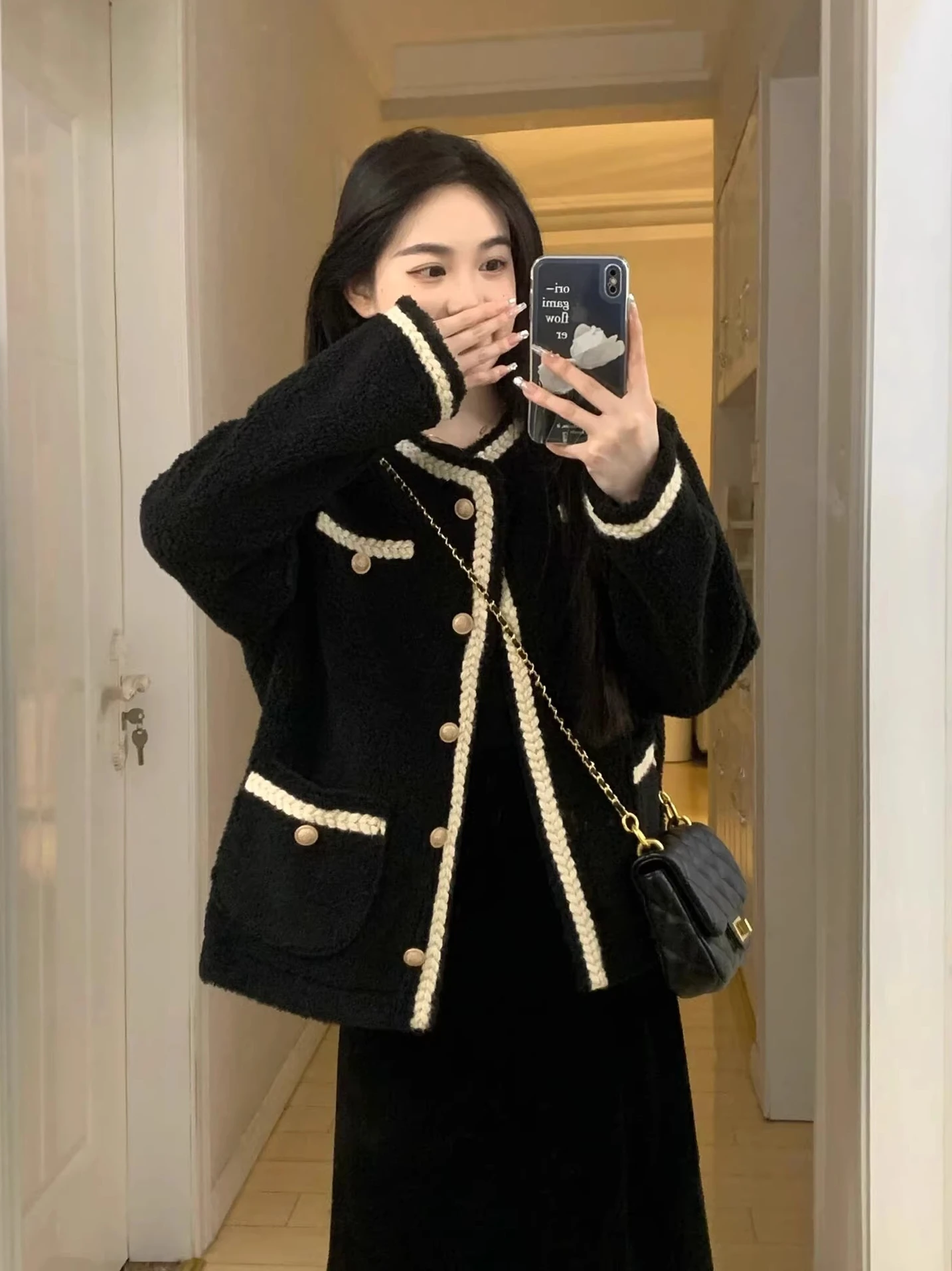 

Женская зимняя утепленная куртка из овечьей шерсти с круглым вырезом, на пуговицах, свободного прямого кроя