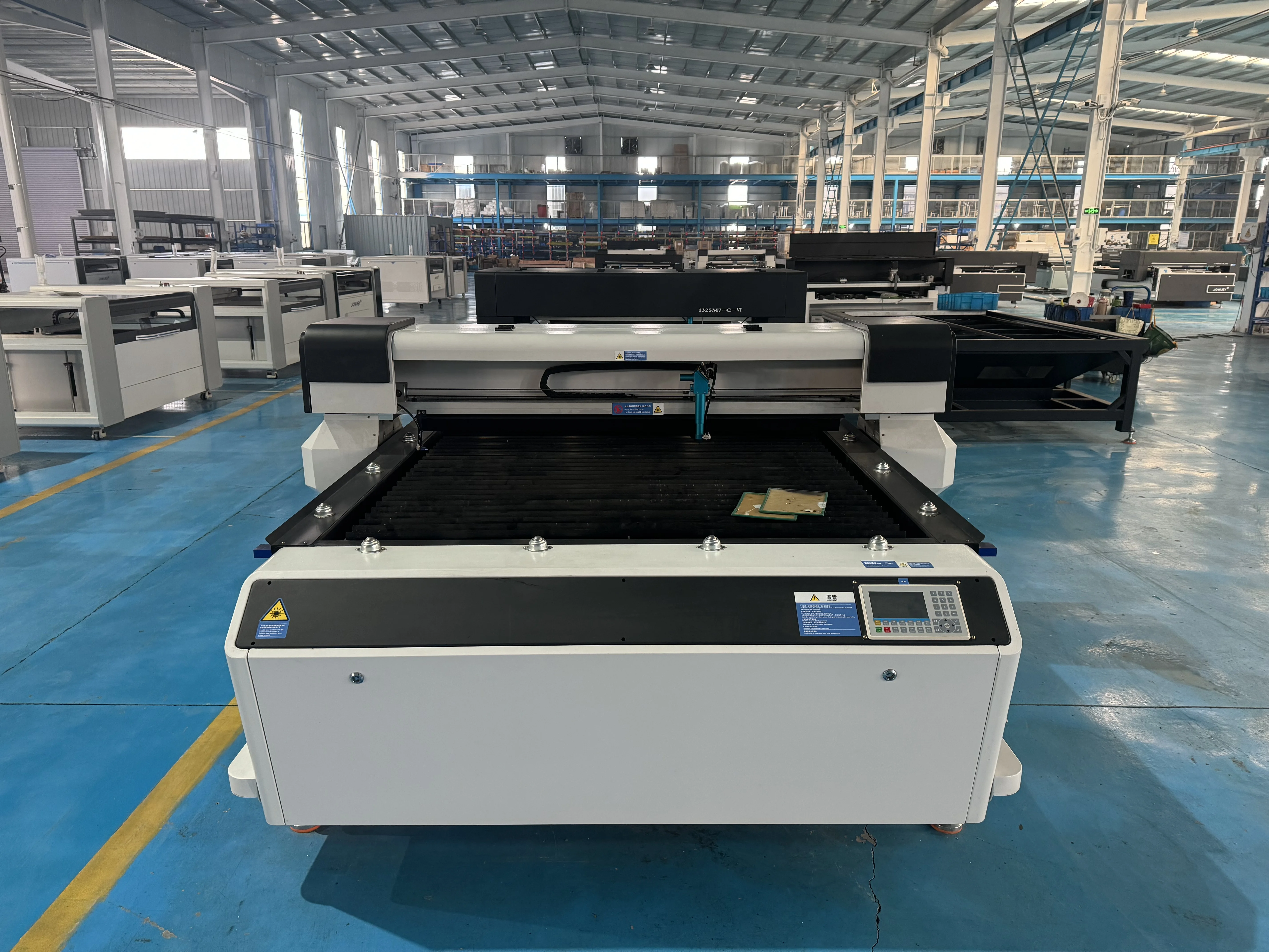 Large Business Co2 Laser Metal Cutting Machine 1325/Stainless Steel/Carbon Steel Reci Laser Cutter 150w 180w For Steel Plate