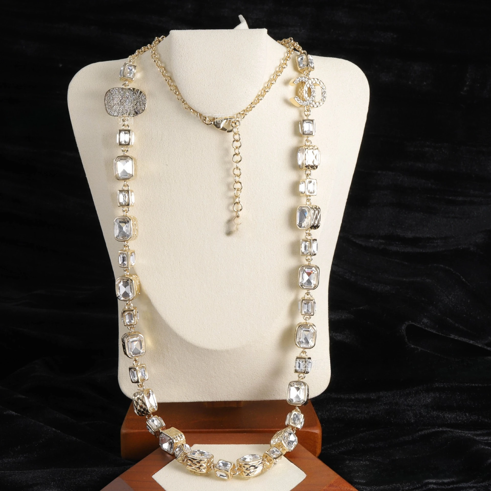 

Ожерелье, женская простая брошь, маленькие ароматные легкие роскошные серьги-иглы из серебра 925 пробы, комплект