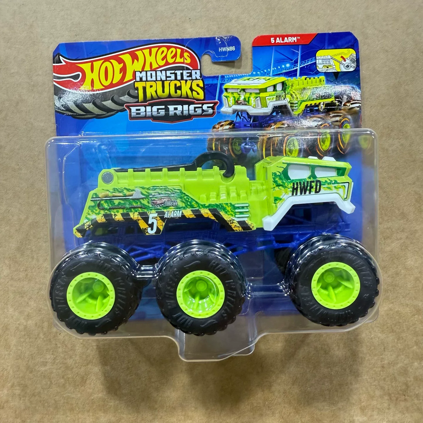 In Stock Hot Wheels HWN86 Monster Trucks Big Rigs Serise Alloy Diecast Model Large Tires Off Road Vehicle Collectible Toys Cars image 3