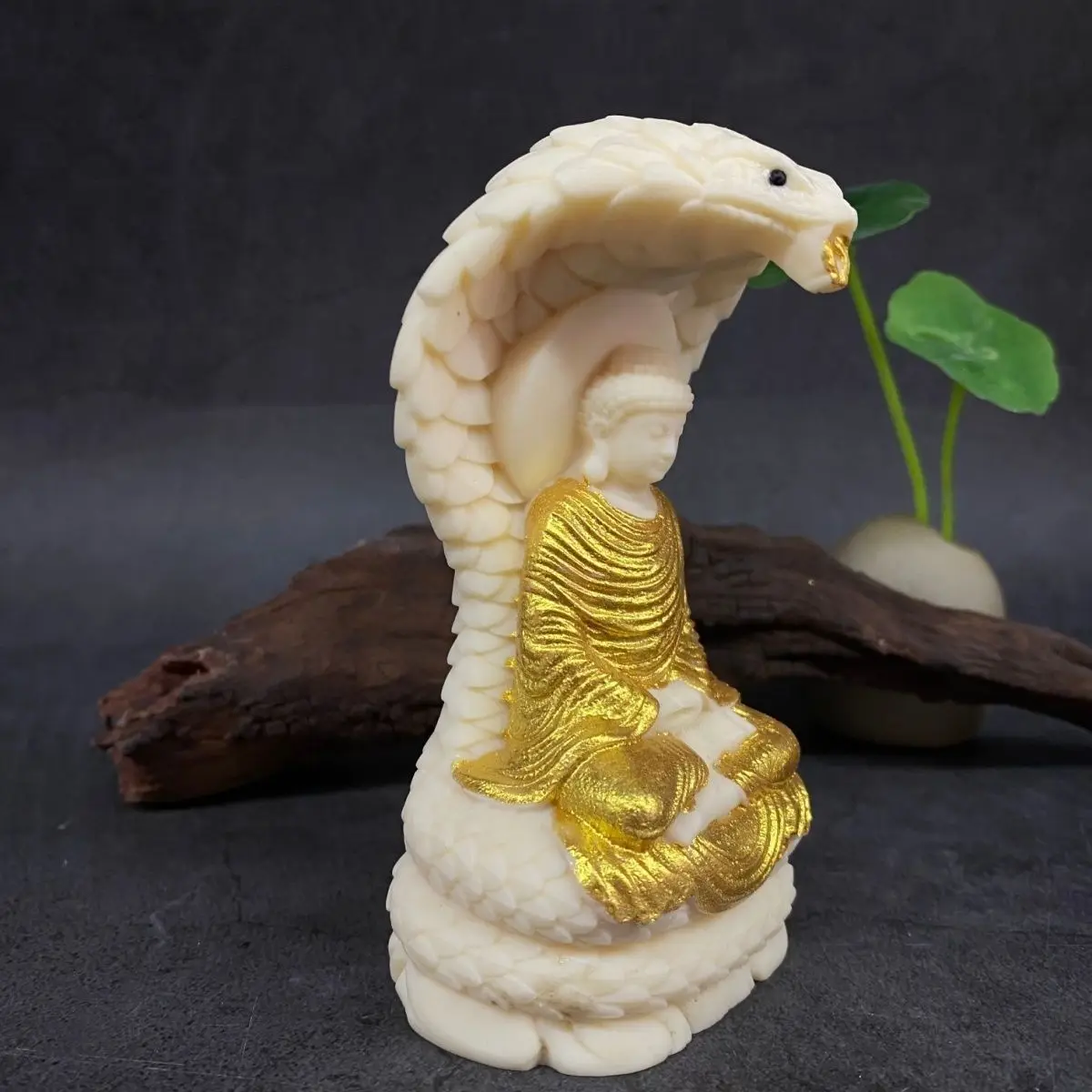 Ivory Fruit Carving Snake Protection Buddha Sakyamuni Dahri Tathagata Ornament Home Living Room Ornament Home