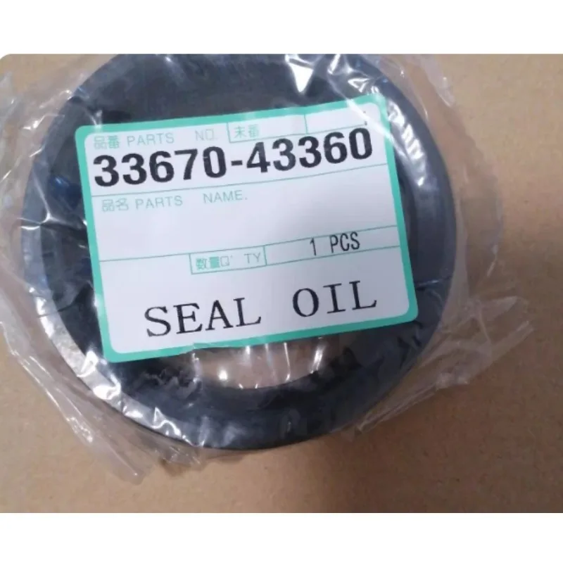 33670-43360 Genuine Front Axle Component Bevel Gearbox Vertical Shaft Lower Oil Seal for Kubota 704/854/954