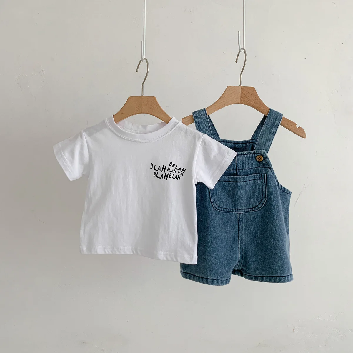 Babys Sets Boys Girls Summer New Children Clothing Cowboy Camisole Pants White T-shirt Two Pieces Fashion 2024 Solid