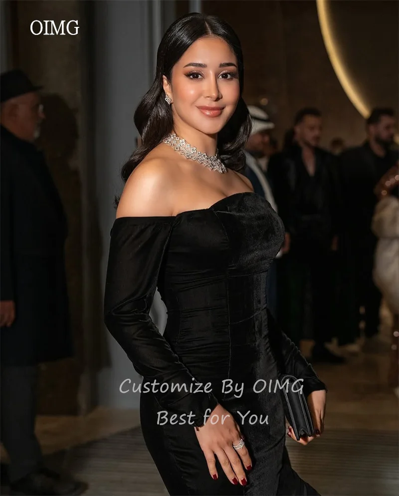 Suknie balowe OIMG Regal Black, odkryte ramiona, krój syreny, bez pleców, warstwowe, welurowe, do ziemi, suknie wieczorowe, szyte na miarę.