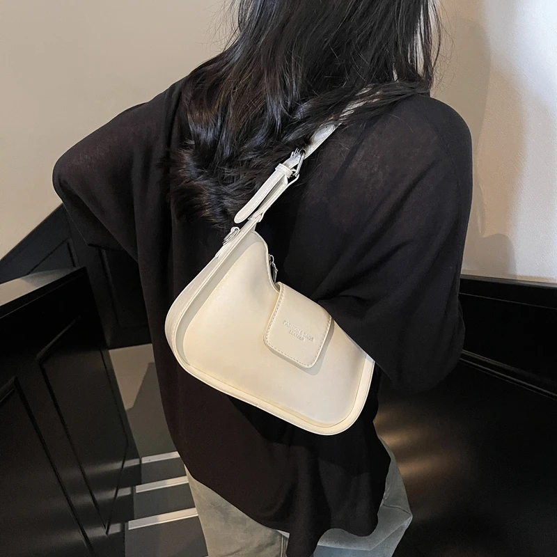 Bolso cuadrado pequeño Popular de costura de PU, bolsos de mujer con cremallera de Color sólido, gran oferta 20225, bolso cruzado de moda de tendencia exquisita