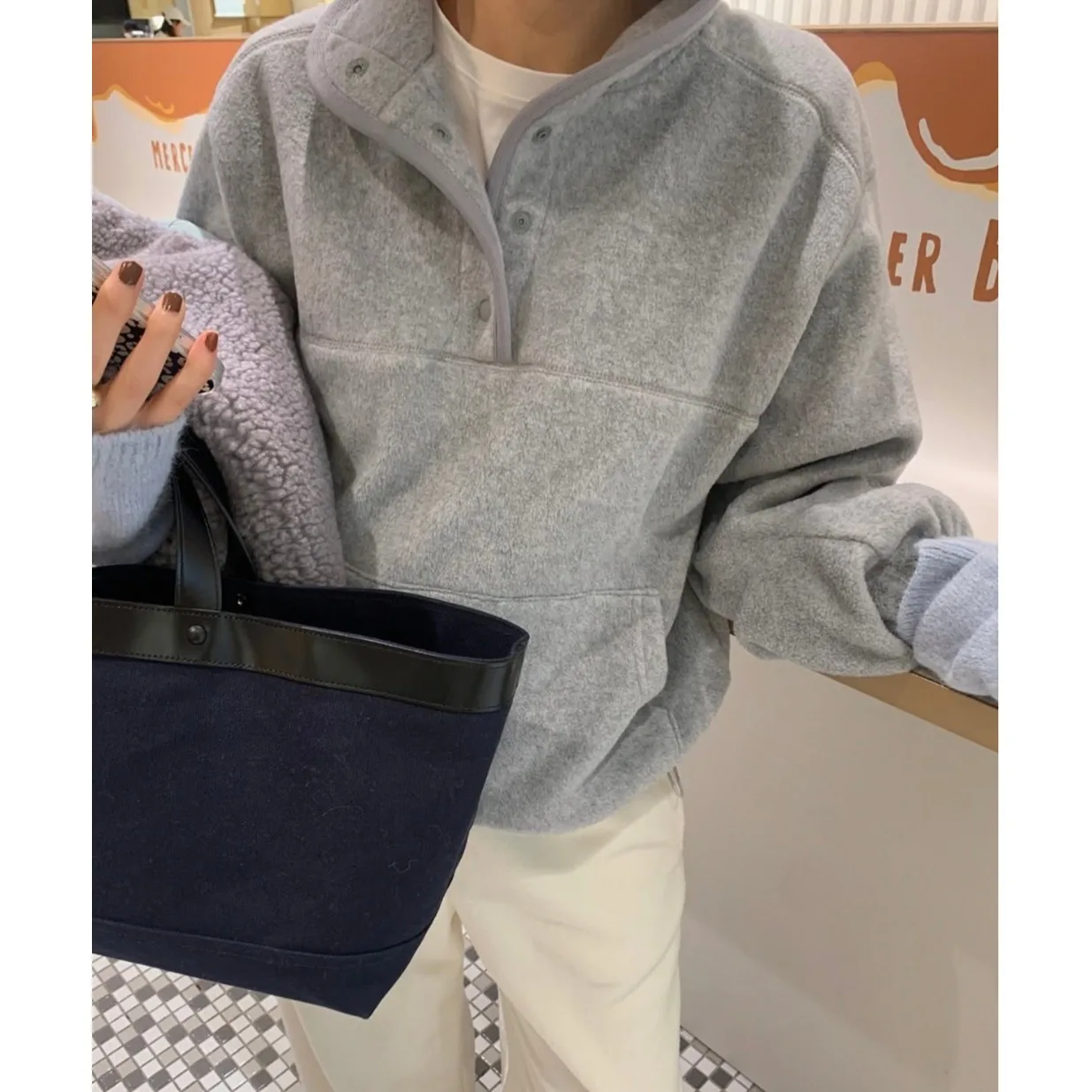 

Chic Women's Hoodie Casual Loose Long Sve Stand Collar Fce Thermal Top Faionable Autumn Winter plus Size Streetwear