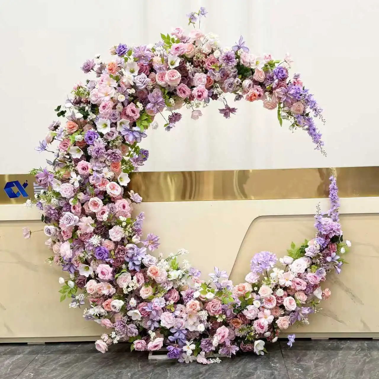Simulation flower arch flower moon flower gate wedding decoration hotel clock in the moon arch arrangement
