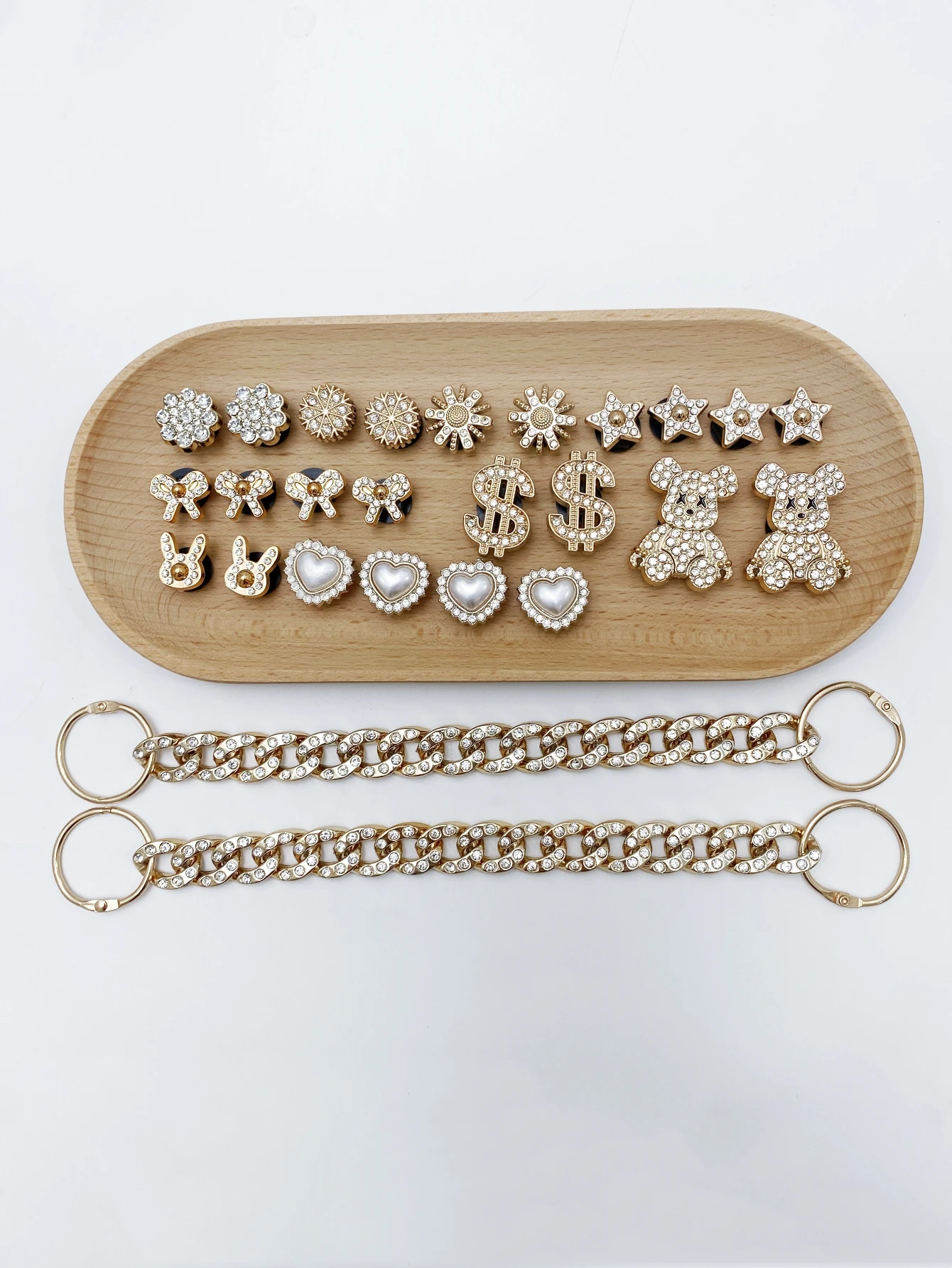 

26 pieces of gold dot chain, gold dot bear. Gold bow rabbit star, ABS diamond love shoe buckle DIY decoration, suitable for wome