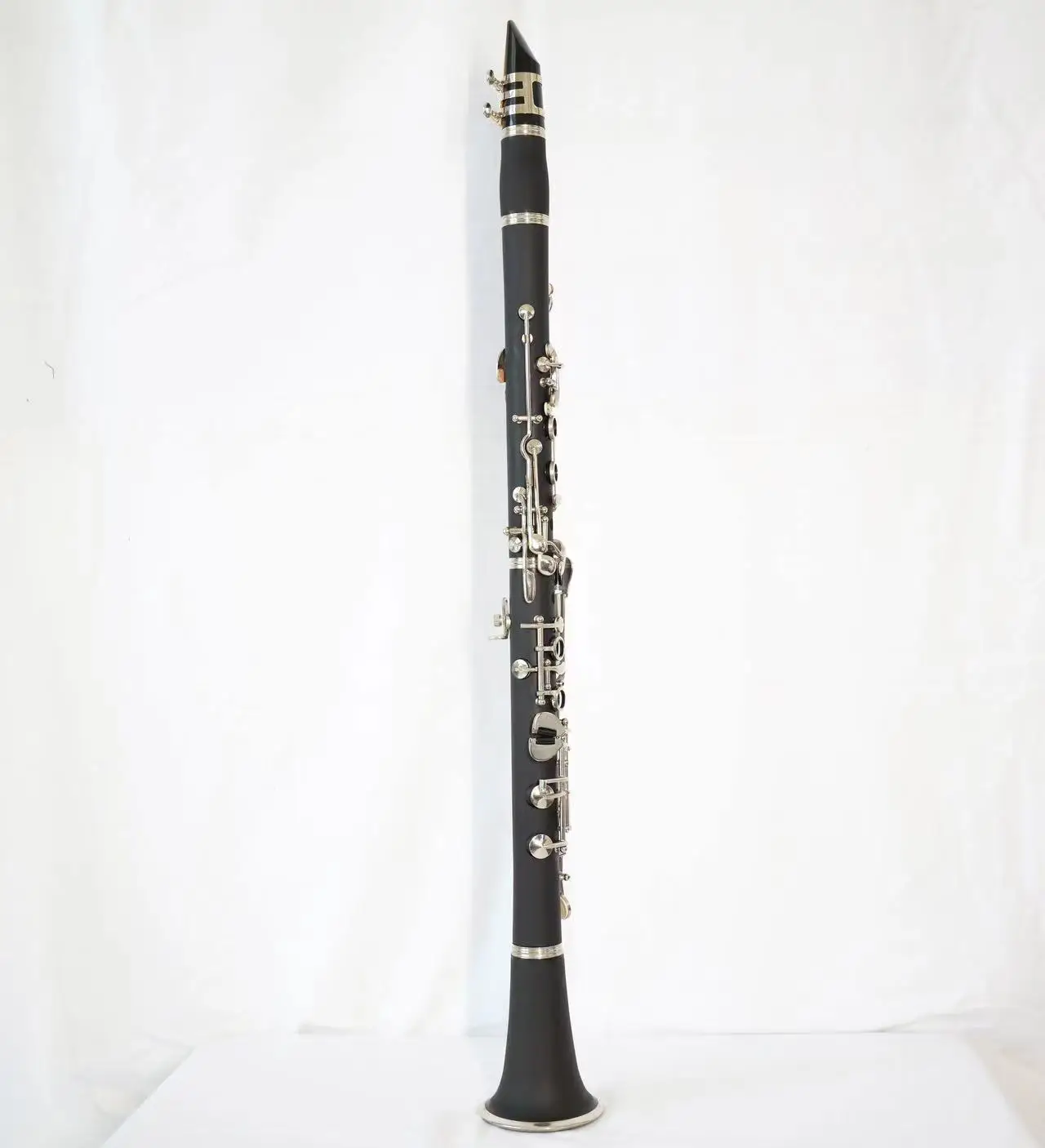 Bakelite nickle plated german system A clarinet 18 keys instrument