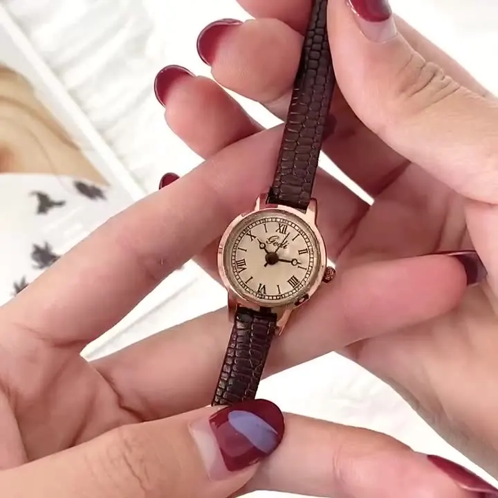 Women's Watch Retro Small Girl Student Watches Niche High End Leather Strap Waterproof Ladies Fashion Quartz Wristwatches Gift